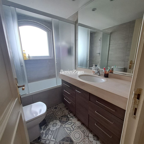 Departamento En Venta De 4 Dorm. En Viña Del Mar