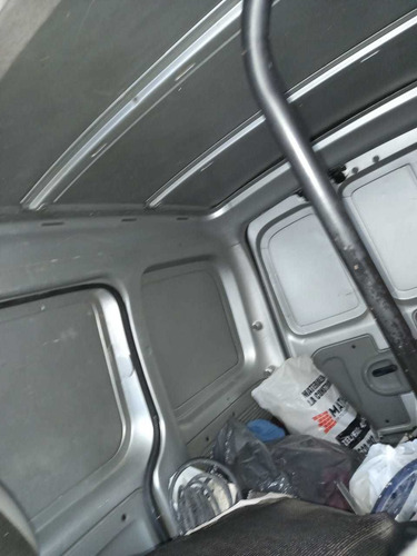 Imagen 4 de 7 de Renault Kangoo 2013 1.6 2 Furgon Confort Cd Svt 1plc