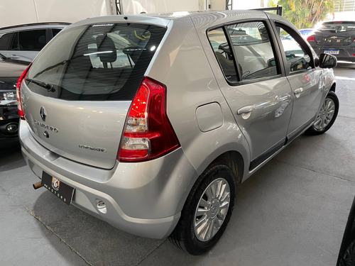 Imagem 8 de 10 de Renault Sandero 1.6 Privilége 16v Flex 4p Automático