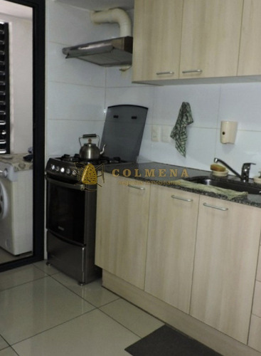 Apto Con Excelente Vista, Cuenta Con Terraza Con Parrillero. Consulte!!!!- Ref: 2525