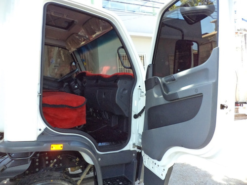 Mercedes Benz Accelo 815