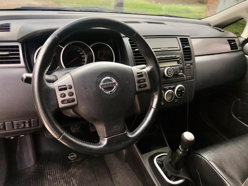 Nissan Tiida 1.8 Tekna 2010