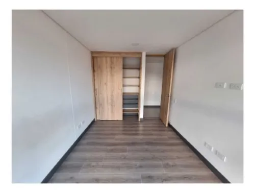 Rhbr-12015 Apartamento Piso 8 (medellin, Laureles)
