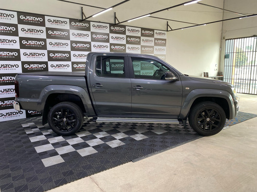 Volkswagen Amarok 3.0 Highline Extreme Cab. Dupla V6 4x4 Aut. 4p