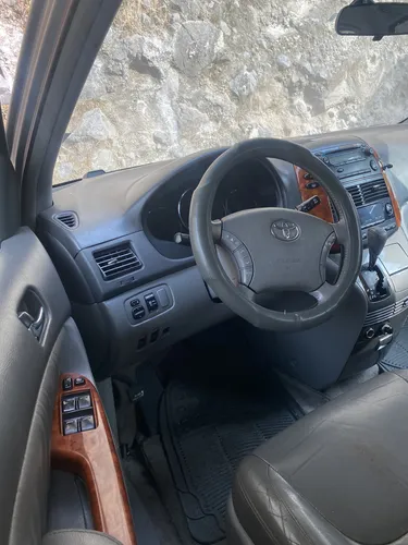 Toyota Sienna Xle Piel At
