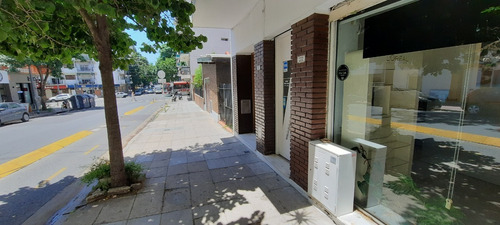 Imagen 13 de 14 de Alquiler Local En Colegiales Amoblado Para Rubro Peluquería