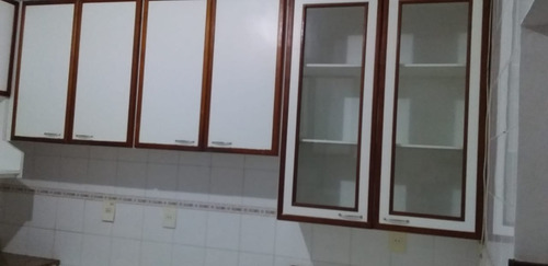 Encantadora Casa Com Lareira No Centro Da Charmosa Petrópolis, Em Discreta Rua Sem Saída.