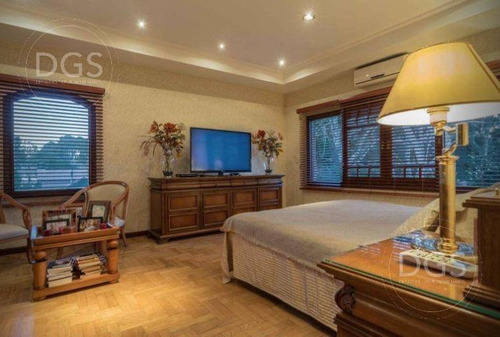 Imagen 12 de 24 de Imponente Casa De 5 Ambientes En Pinamar Centro.