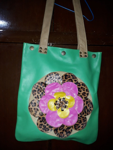 Cartera De Un Solo Compartimento.