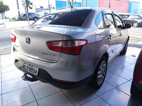 Fiat Grand Siena Essence 1.6 16v (flex) 2013/2013