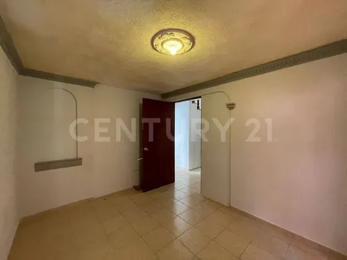 Casa En Renta En Jardines Del Valle, San Juan Del Río, Querétaro.