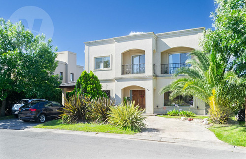 Casa A Pulmón Verde En Venta - Barrio La Horqueta De Echeverría, Canning