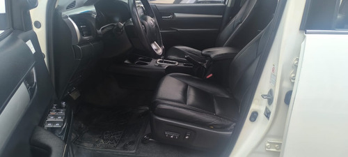 Toyota Picape Cabine Dupla Toyota Hilux Cabine Dupla 2.8 TDI SRX CD 4x4 (Aut)