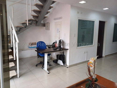 Y.t. Edificio En Alquiler, Campo Claro Mls #24-26654