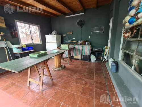 Imagen 14 de 19 de Fonrouge Al 1900 P.h. 3 Ambs, Al Frente, Con Terraza Y Quincho.