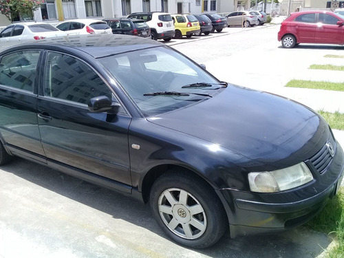 Imagem 1 de 6 de Volkswagen Passat 1999 1.8 Turbo 4p
