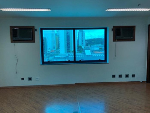 Imagem 4 de 18 de Sala Comercial À Venda Na Rua Américo Brasiliense, Chácara Santo Antônio (zona Sul), São Paulo - Sp - Liv-15263