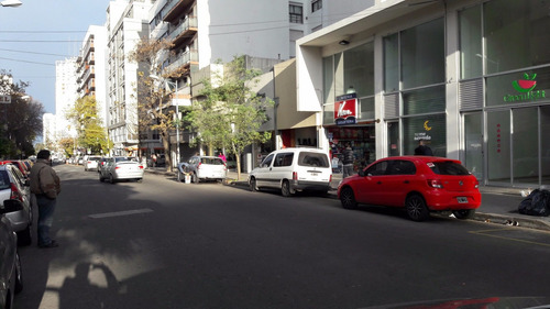 Imagen 2 de 6 de Local En Venta. 198 M2 Cub