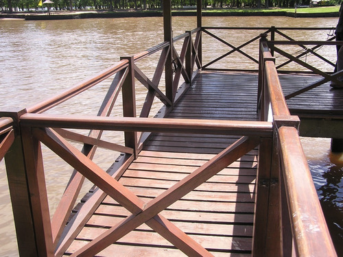 Imagen 4 de 9 de Pasamanos Para Escalera, De Madera. Barandas Escalones