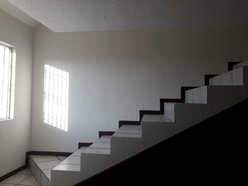 Casa En Renta En Tejeda Queretaro Rcv210128-ar