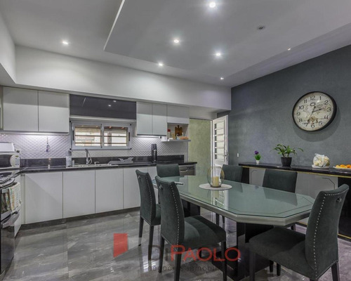 Venta · Casa En San Martín · Parque · Piscina