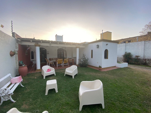 Imagen 17 de 23 de Villa Belgrano - Casa 3 Dorm 201 Cub / 758 Terr