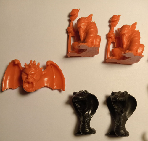 Muñecos Monstruos Halloween Pops Sorpresa X 3 A Elección (Usado)