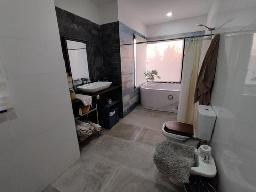 Imagen 8 de 16 de Gran Casa En Venta En Colinas De Carrasco - Amplio Terreno
