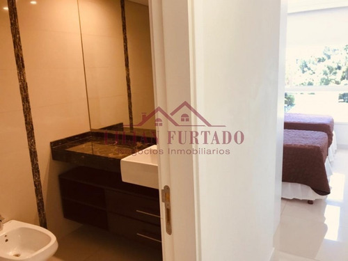 Espectacular Apartamento Con Toda La Vista A La Bahía De Cruceros- Ref: 1434