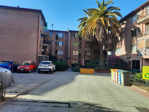 Condominio Las Palmas , Depto. Con Estacionamiento