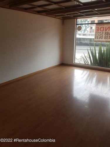 Imagen 10 de 18 de Vendo Comercial En Chico Norte Ii C.m 22-2851