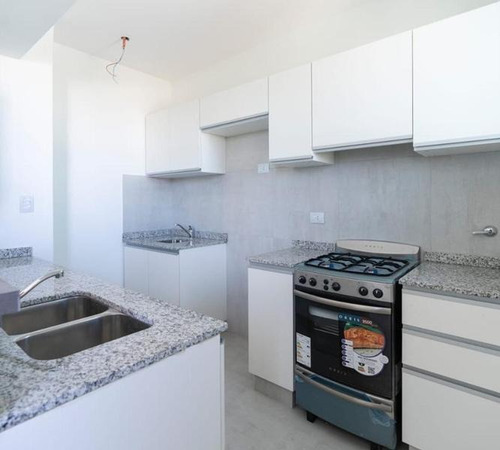 Imagen 6 de 14 de Condominio Roca. Deptos De 1 Y 2 Dormitorios. Cocheras.