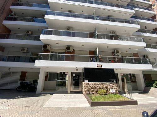 Venta Departamento De Dos Dormitorios Con Balcón, Amenities Y Cochera. Centro Rio, Rosario