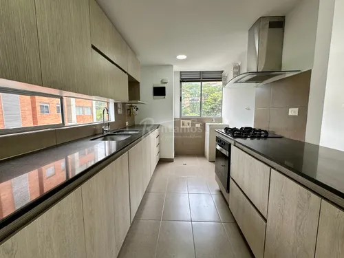 Apartamento En Arriendo En Cumbres. Cod A776034