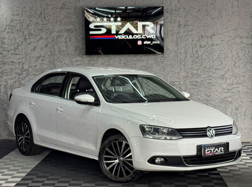 Volkswagen Jetta 2.0 Tsi Highline 211cv Gasolina 4p Tiptronic