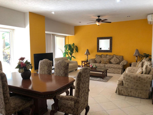 Imagen 3 de 12 de Gran Departamento En Renta Ubicado En Porto Fino, Marina Vallarta