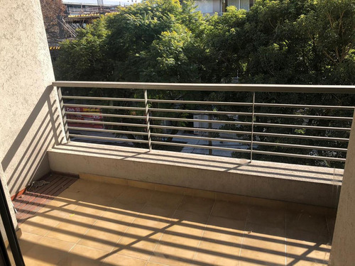 Departamento - Olivos-vias/rio