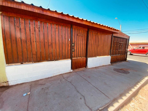 Se Vende Casa Grande De Esquina Avenida Las (25242)