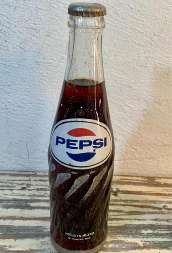 Dos Botellas Coleccionables Pepsi Cola 80s, 90s (Usado)