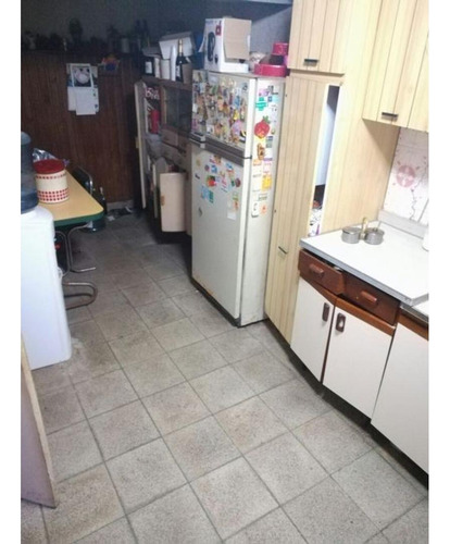 Casa En Excelente Ubicacion Acepta Permuta !!!!!