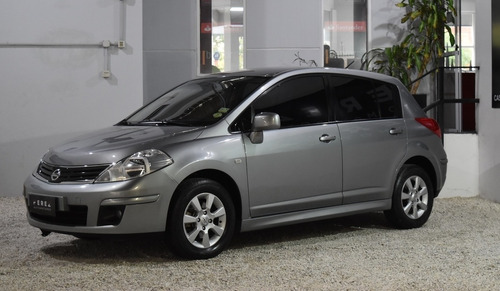 Nissan Tiida Visia 1.8 6mt Nafta 2014 Color Gris Impecable