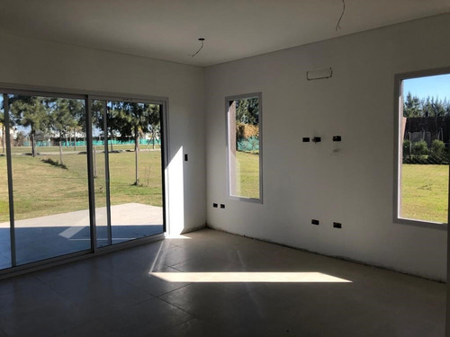 Imagen 2 de 7 de Casa En Venta En San Rafael, Villanueva, Tigre