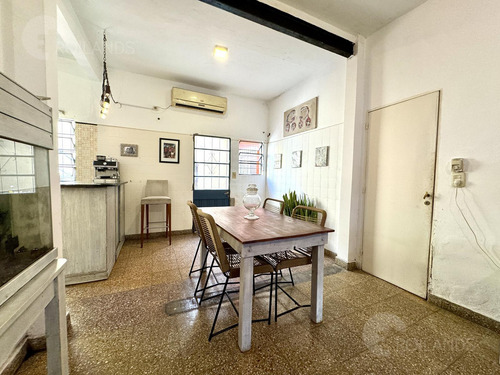 Venta Casa 3 Ambientes Con Terraza, Cochera Y Patio En Ciuda