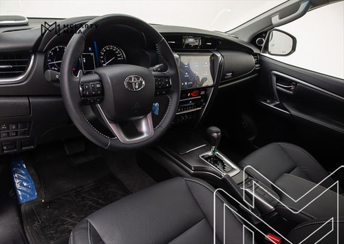 Toyota Hilux SW4 2.8 D-4dturbo Diesel Srx Platinum 7l 4x4 Automatico