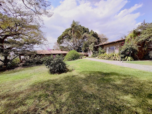 Residencia En Venta En Fracc. Tamoanchan, Jiutepec Morelos.