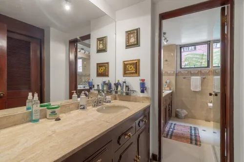 Apartamento En Arriendo/venta En Los Rosales. Cod V16569