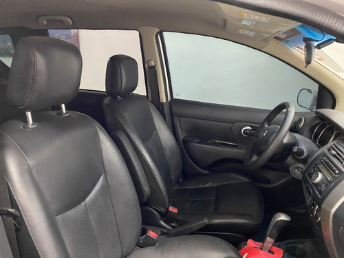 Imagem 15 de 17 de Nissan Livina