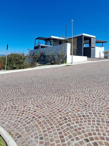 Terreno En Zibatá, Qro. Frente A Campo De Golf