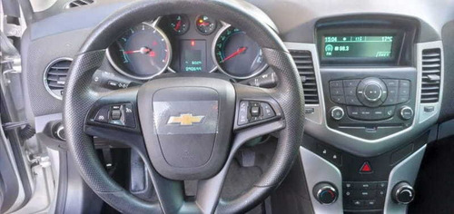 Imagem 8 de 11 de Chevrolet Cruze 1.8 Lt Ecotec 6 4p