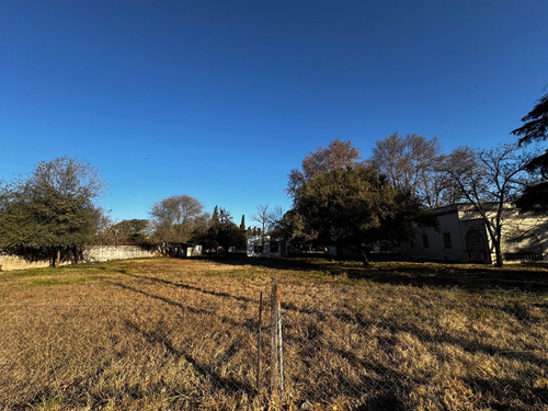 Terreno En Venta De 3.049 M2 Av. Ricardo Rojas